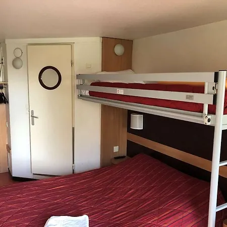 Premiere Classe Bethune Les Bethunes Otel *