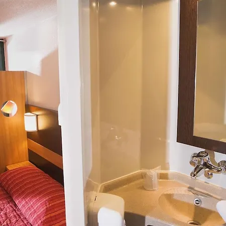 Premiere Classe Bethune Hotel *